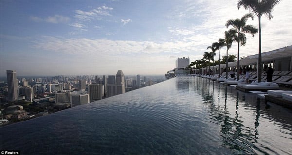 Marina Bay Sands Hotel - The Awesomer