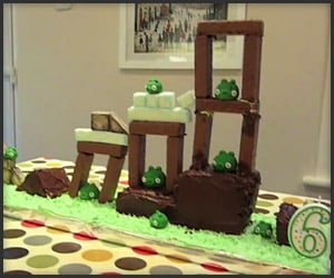 Angry Birds Birthday Cake on Angry Birds Birthday Cake
