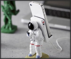 Astronaut Phone Stand