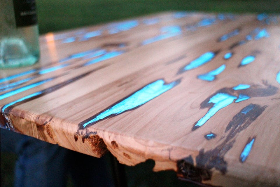 DIY Glow-in-the-dark Table