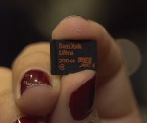 SanDisk 200GB microSD Card