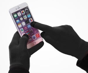 Deal: Super Soft Texting Gloves