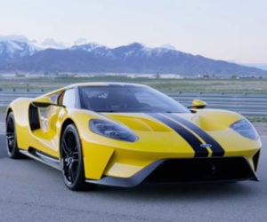 Roadshow Drives the Ford GT