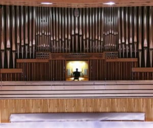 Epic Pipe Organ Performance