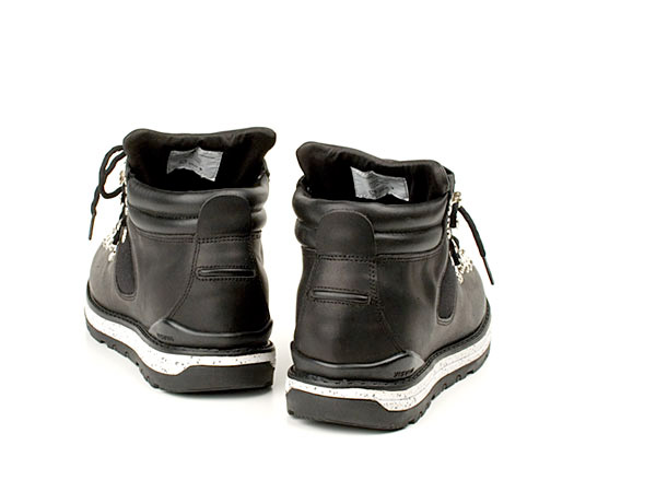Serra Talkeetna Boots