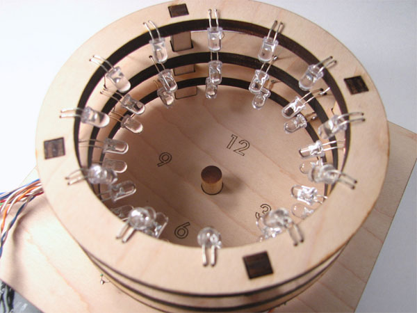 DIY: Bulbdial Clock