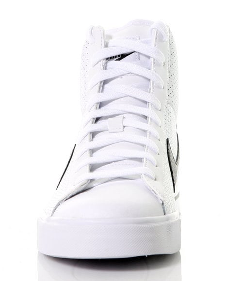 Nike sweet hotsell classic high white