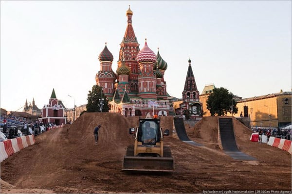 Motorcycle Jump Red Square