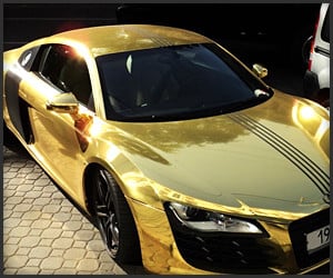 Golden Audi R8