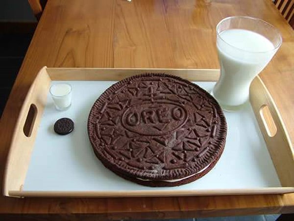 Plate-Sized Oreo