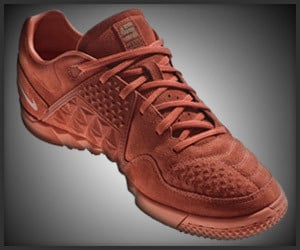 Nike5 Gato Street Shoe
