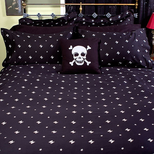 Skull & Crossbones Bedding