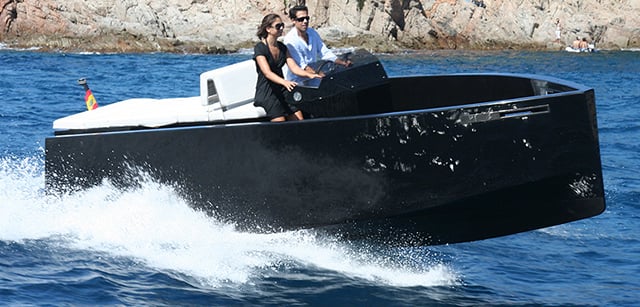 DeAntonio D23 Mini-Yacht
