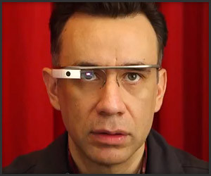 Fred Armisen Tries Google Glass