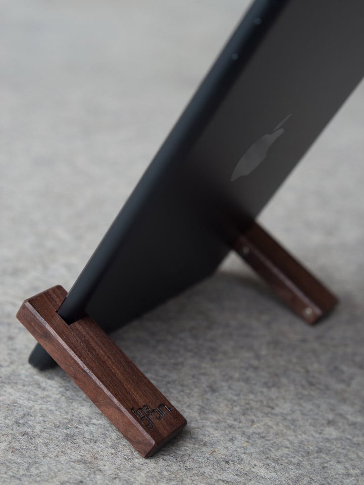 The Coburns Portable iPad Stand