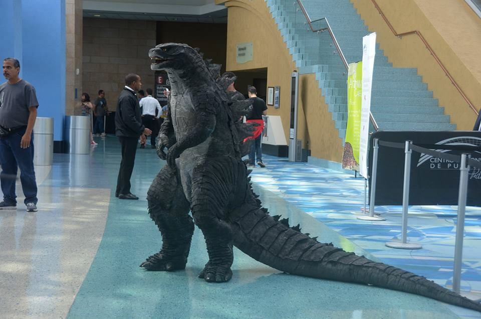 The Ultimate Godzilla Cosplay - The Awesomer