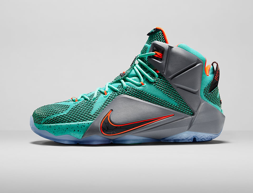 nike zoom lebron 12