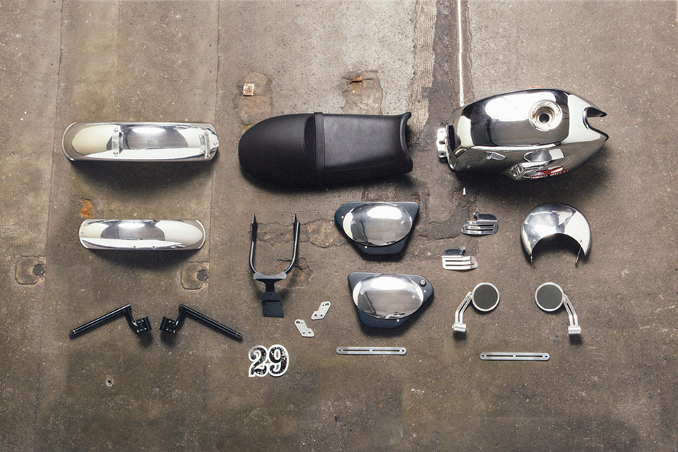 Moto Guzzi V7 Kits