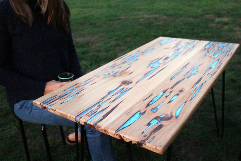 DIY Glow-in-the-dark Table