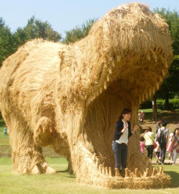 Japan’s Straw Monsters