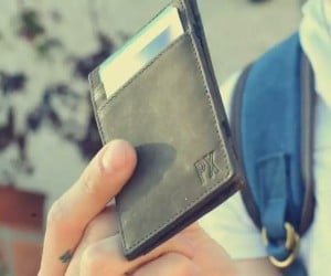 Deal: Phillip Flip Wallet