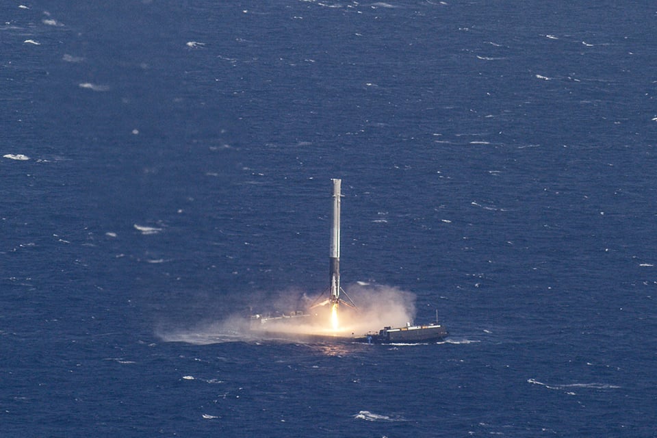 SpaceX Falcon 9 Ocean Landing