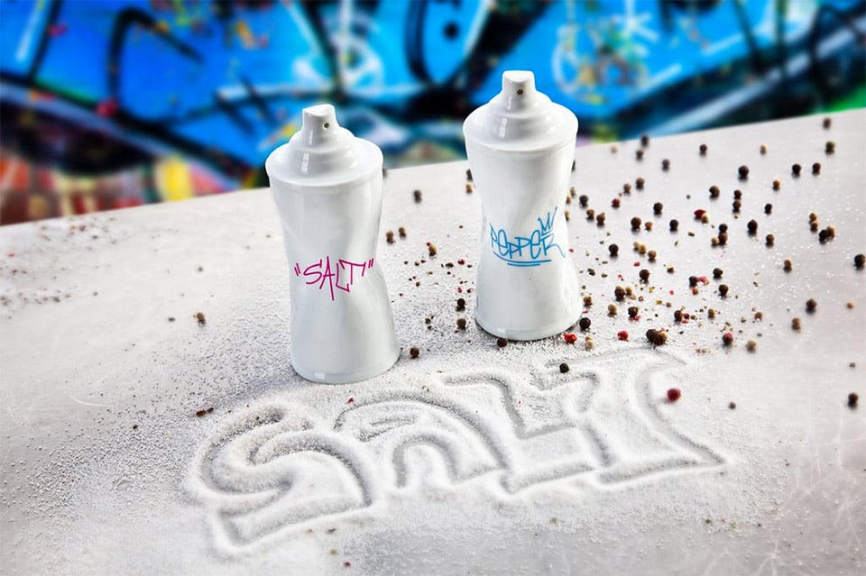 GamaGo Spraypaint Salt & Pepper Dispenser Shaker Blue Graffiti