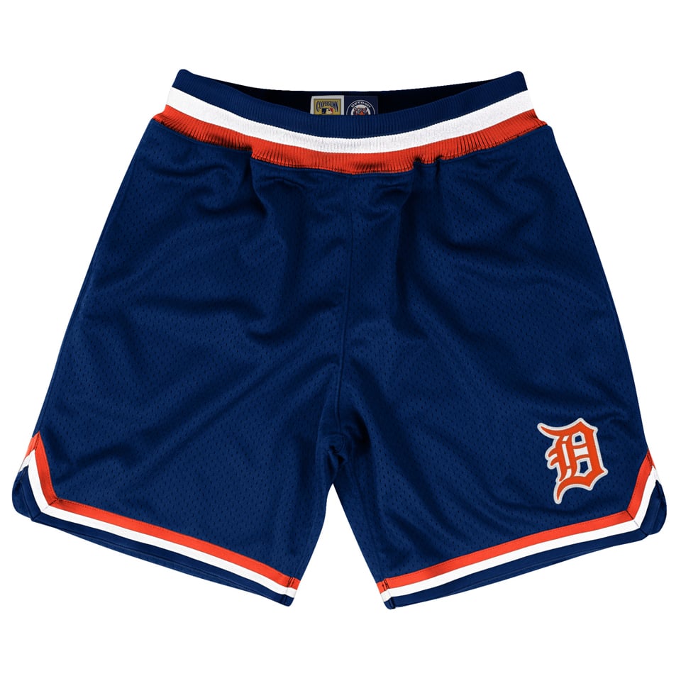 Mitchell & Ness Playoff Win Shorts