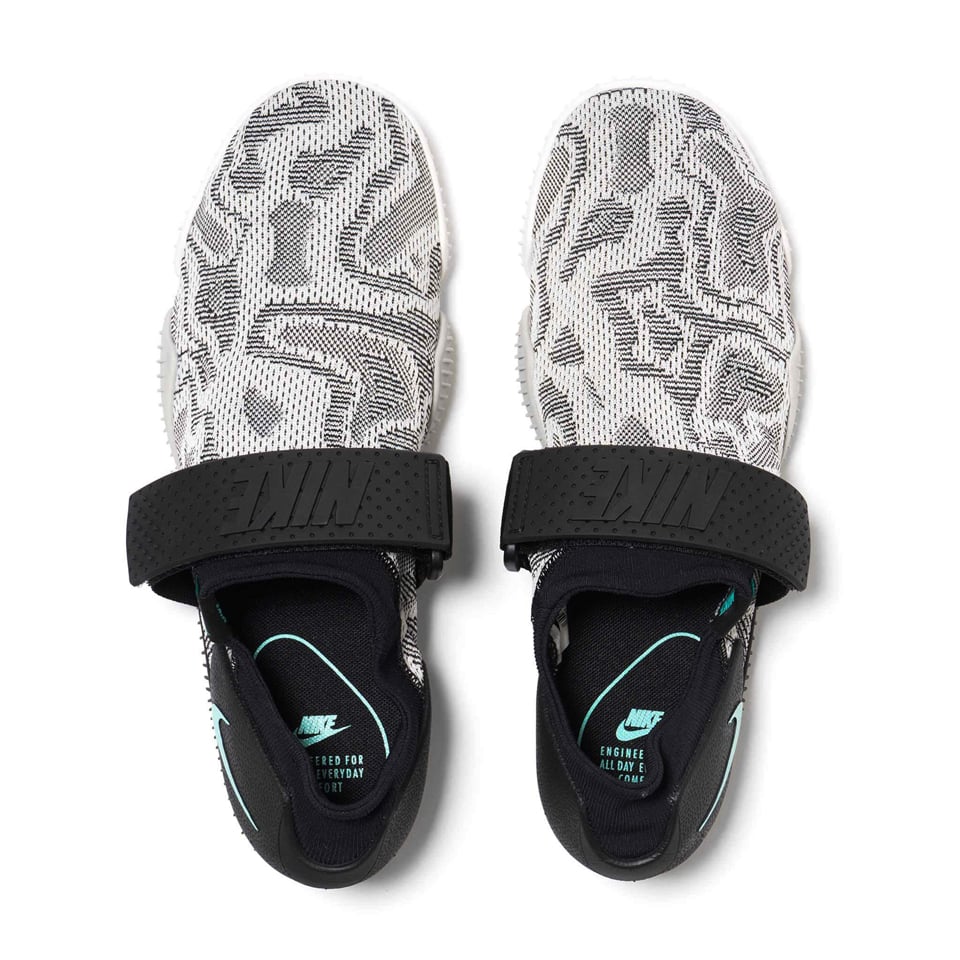 nikelab aqua sock