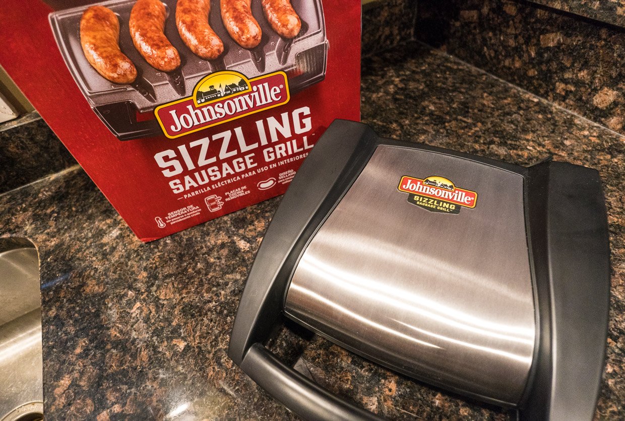 https://theawesomer.com/photos/2017/09/johnsonville_sizzling_sausage_grill_1.jpg
