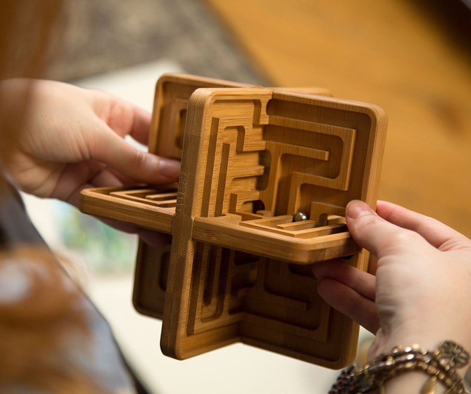 This 3D Labyrinth Looks Beautiful and Helps You Relax and Focus