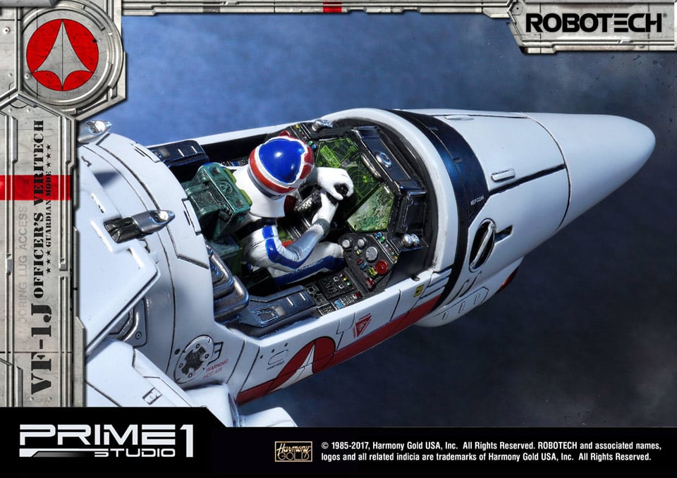 Robotech VF-1J Guardian Mode Statue