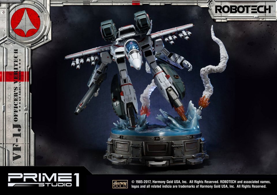Robotech VF-1J Guardian Mode Statue