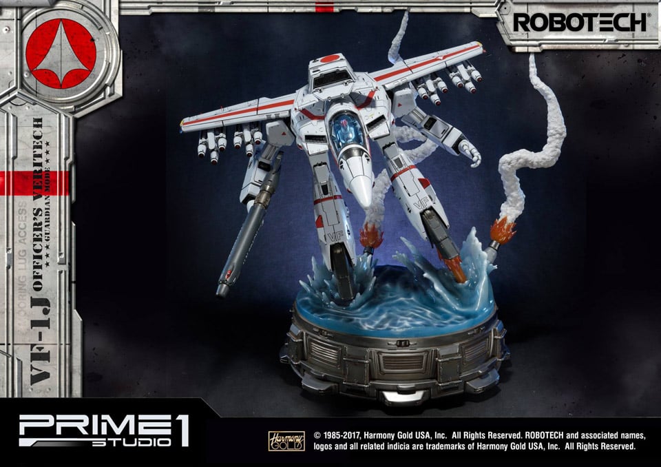 Robotech VF-1J Guardian Mode Statue