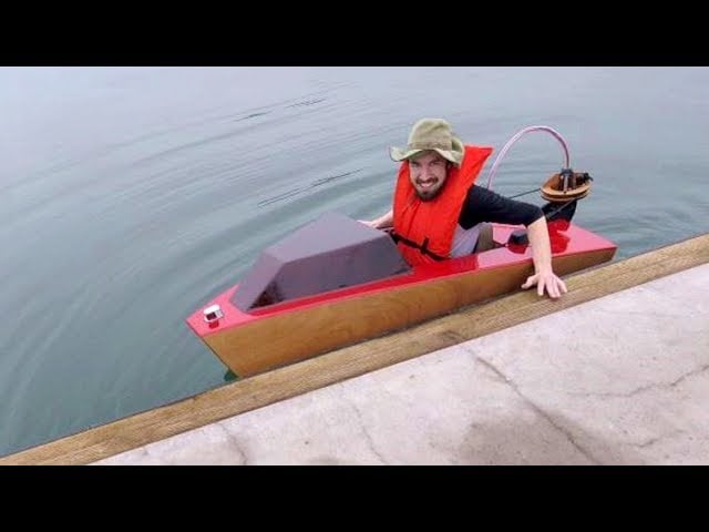 Rapid Whale Mini Boat Is A One-man Boat That Fits Into A Compact