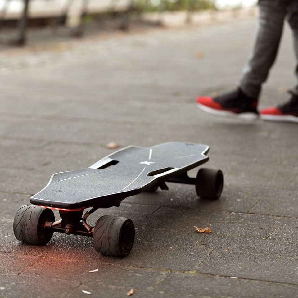 Download The StarkBoard Electric Skateboard Doesn't Need a Remote ...