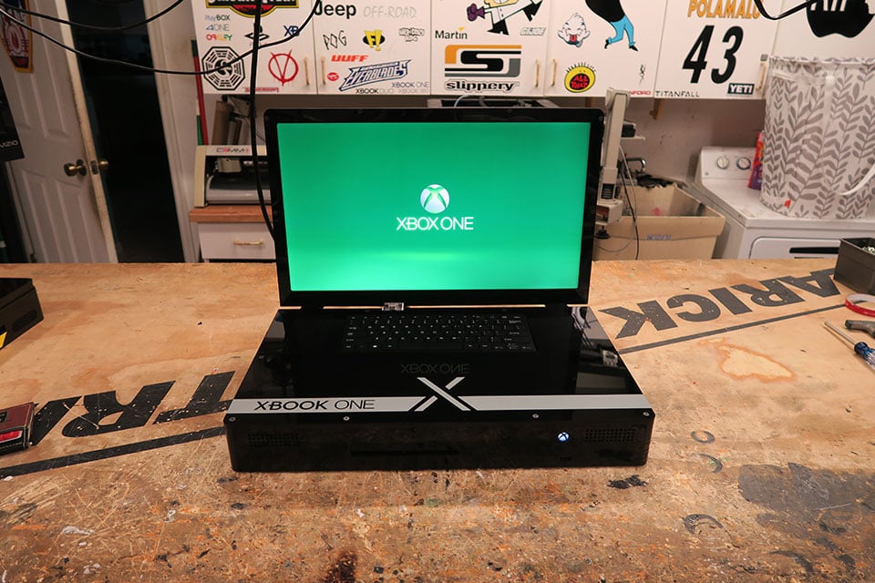 This Xbox One X Laptop Case Mod Has a Built-in Keyboard