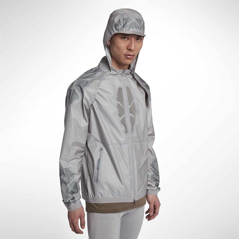 NIke s Gyakusou Hooded Running Jacket Converts Into a Vest