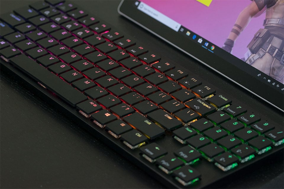 The Hexgears X-1 is a Sleek, Low Profile Mechanical Keyboard