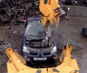 Machine Dismantles a Car