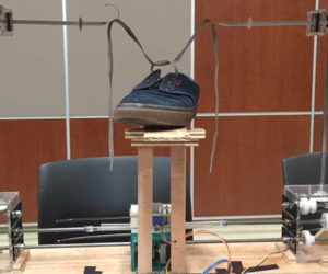 Shoe-tying Robot