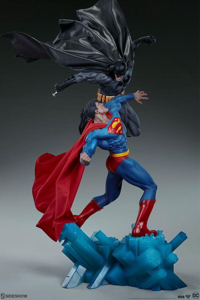 Batman vs. Superman Diorama