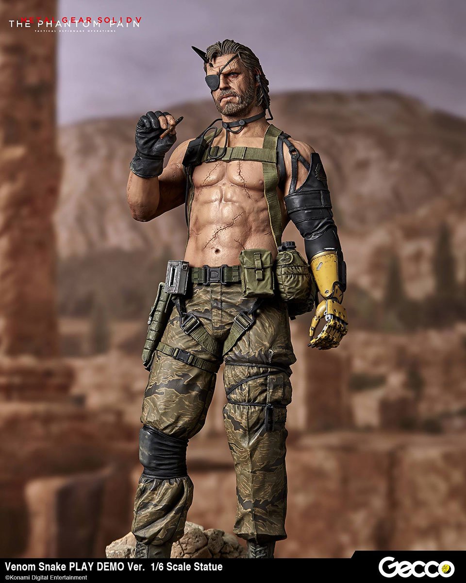 Gecco Venom Snake Statue