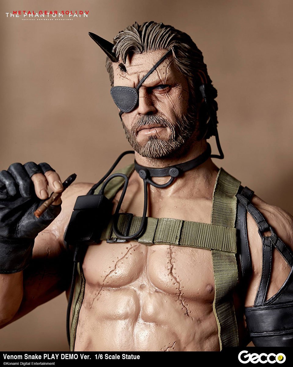 Gecco Venom Snake Statue