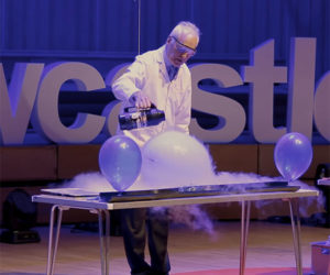 25 Chemistry Experiments in 15 Minutes