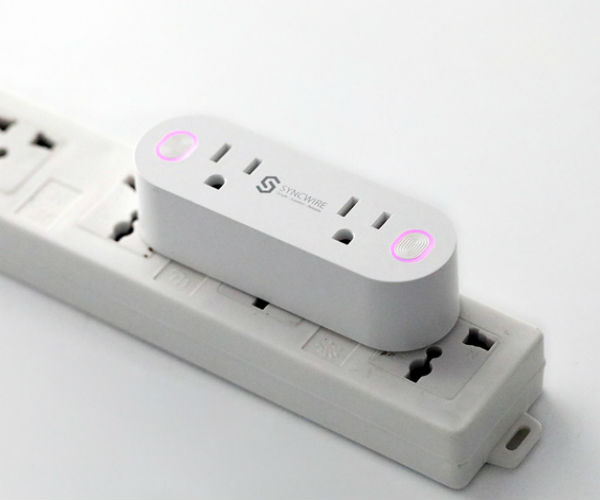 Syncwire 2-in-1 Smart Plug
