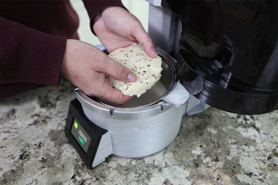 Fromaggio™: World's first smart, automatic home cheesemaker by Fromaggio —  Kickstarter