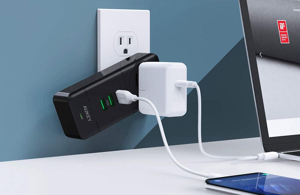 Aukey Rotating USB Wall Charger