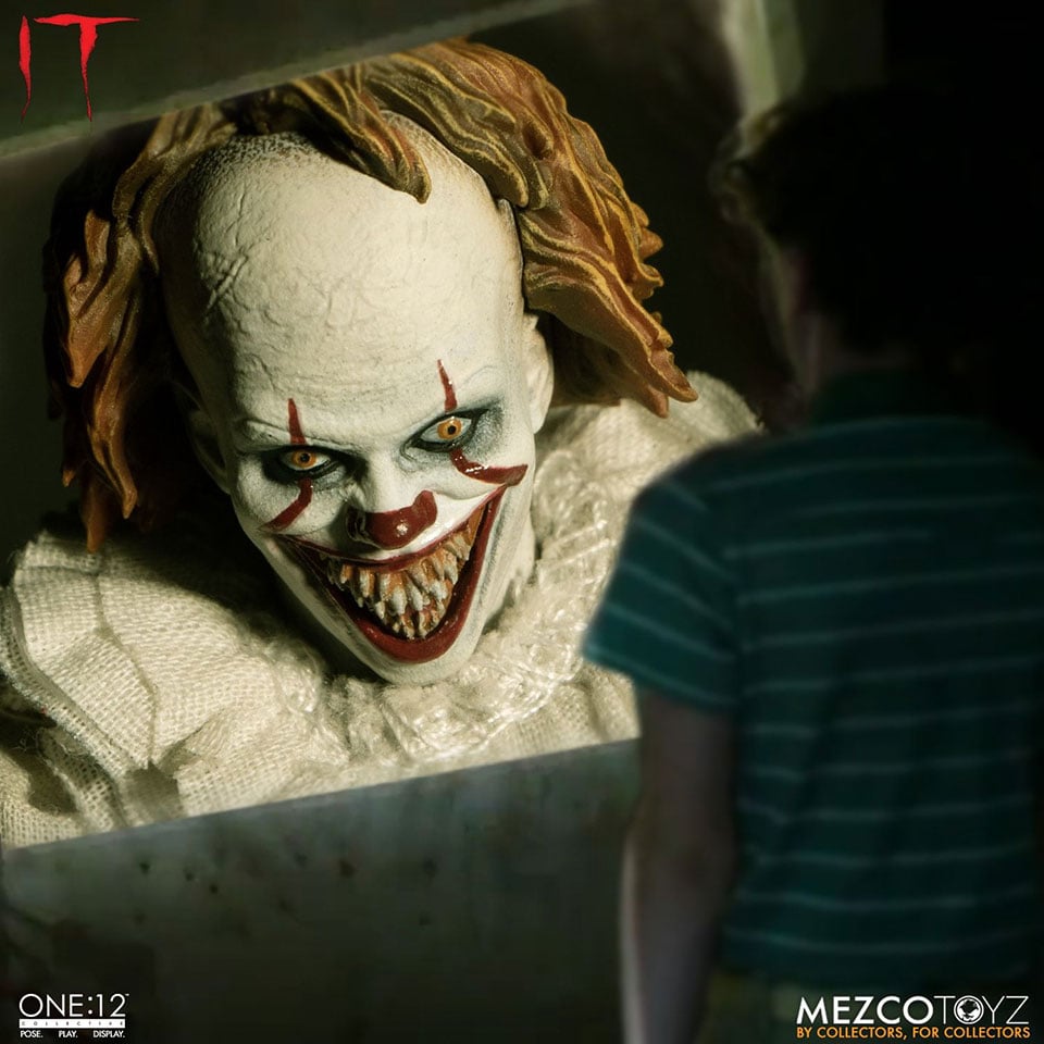 One:12 Collective IT Pennywise Figure