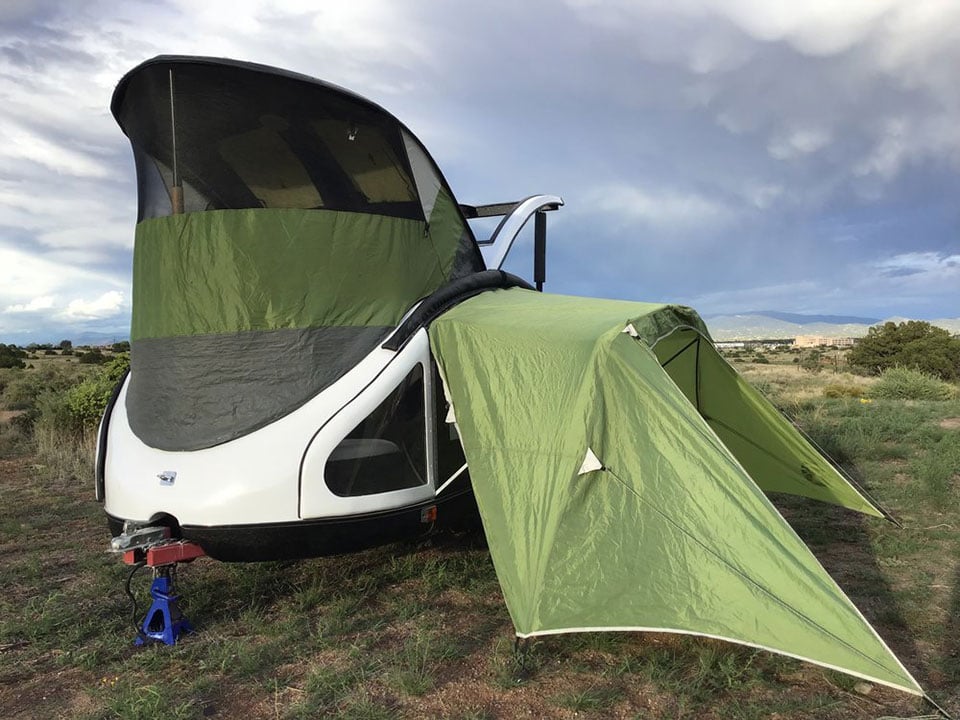 The Earth T250LX Carbon Fiber Trailer Weighs Just 216 Pounds